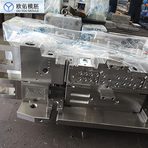 非标定制大型模架