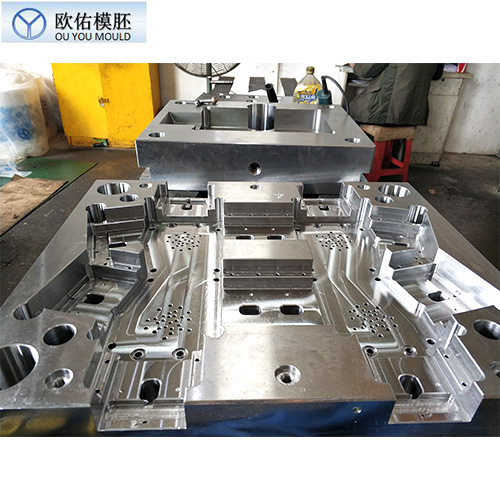 模框牙孔检查
